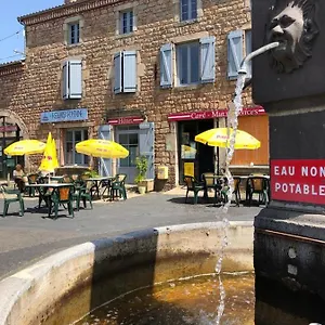 https://le-relais-de-la-fontaine-echandelys.hotels-rhonealpes.com